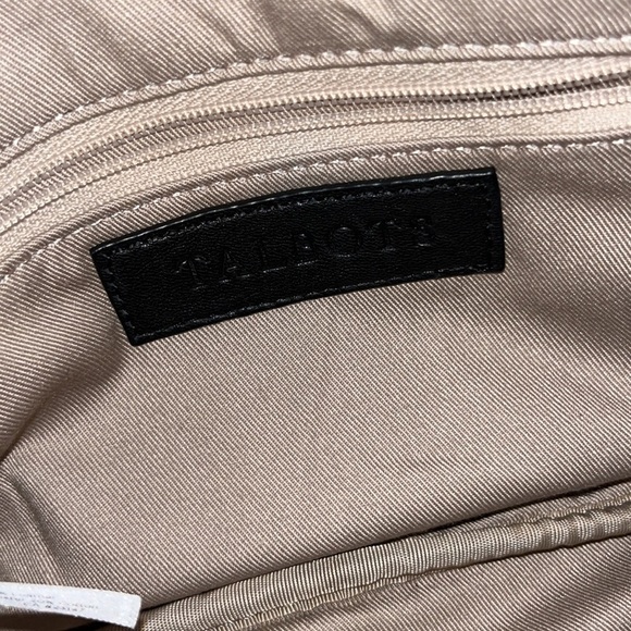 Talbots Classic classic black quilted leather adjustable chain strap purse - Picture 11 of 15